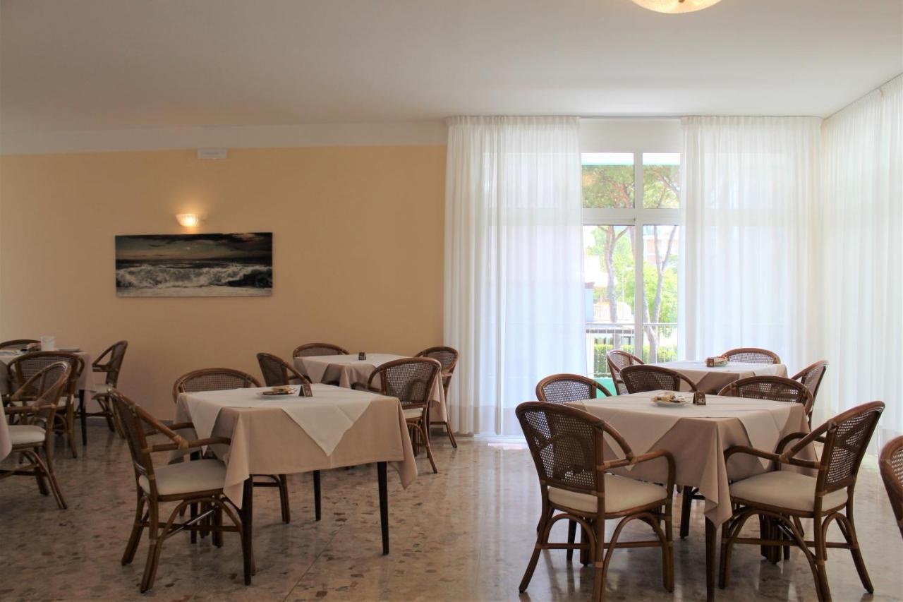 Hotel Palme Park & Beach Included Lido di Jesolo Exterior foto